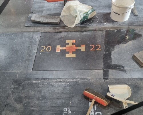 New brass memorial being installed in Coventry Cathedral